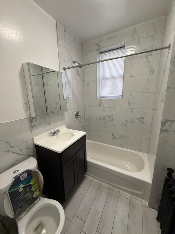 Photo - 820 Canton St