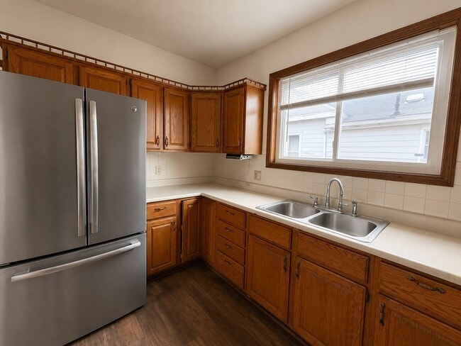 Photo - 514 Lundy St