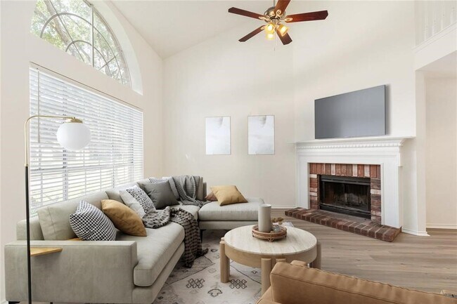 Photo - 9410 Calwood Cir