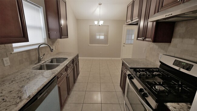 Photo - 1018 Three Forks Dr