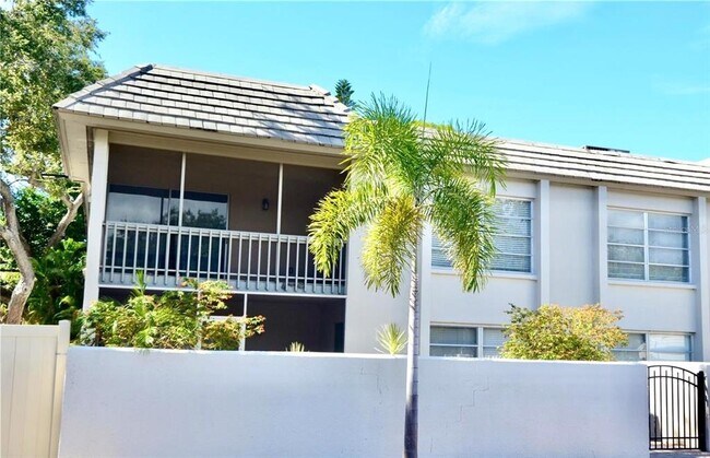 Building Photo - 3360 S Osprey Ave Unit 201B