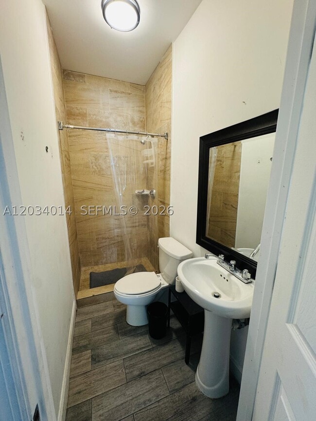 Photo - 11 NW 47th St Unit 1B