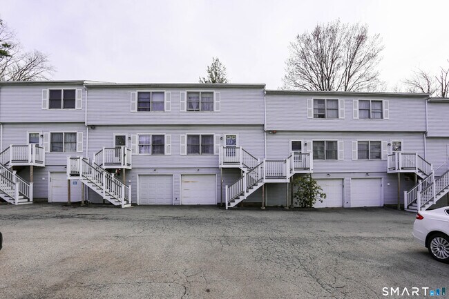 Building Photo - 431 Glenbrook Rd Unit 3
