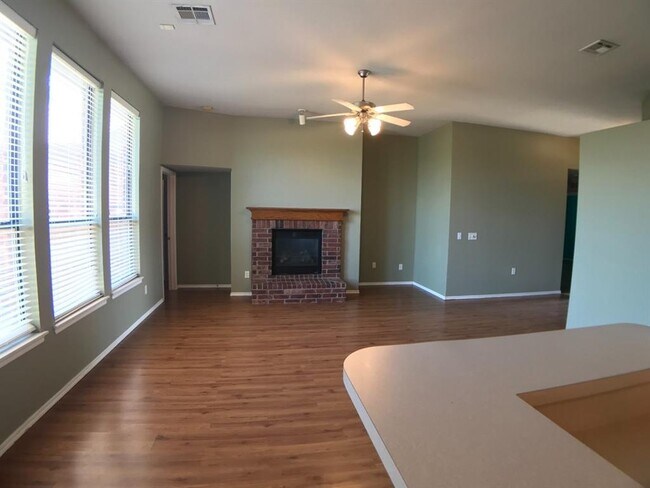 Photo - 16224 Panther Way