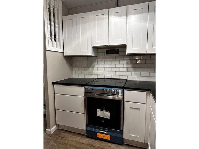 Photo - 453 13th Ave NW