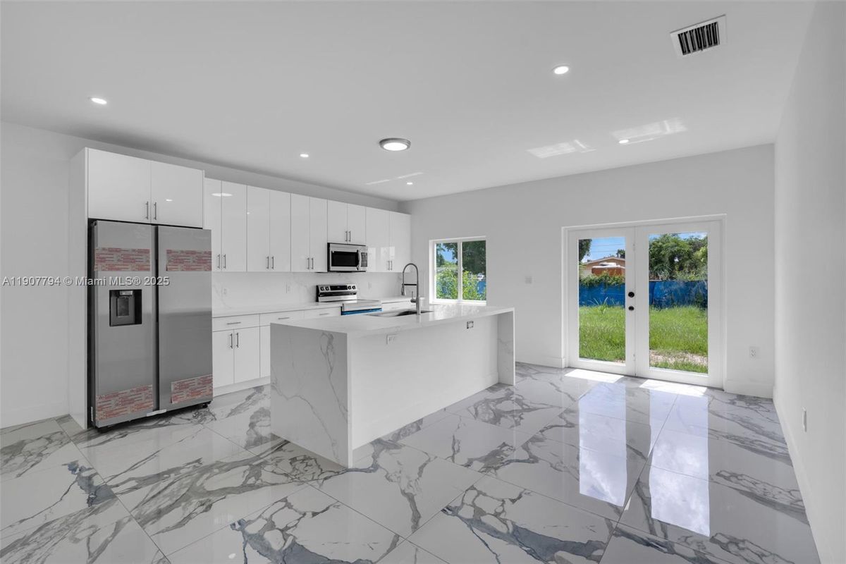 Photo - 11870 SW 220th St