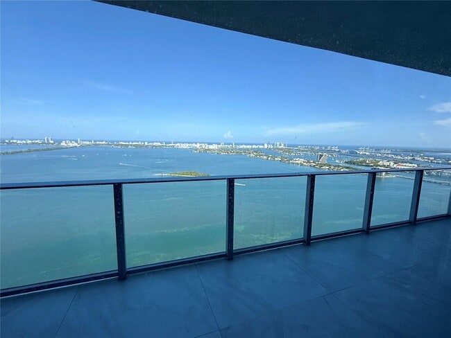 Photo - 700 NE 24th St Unit 5105