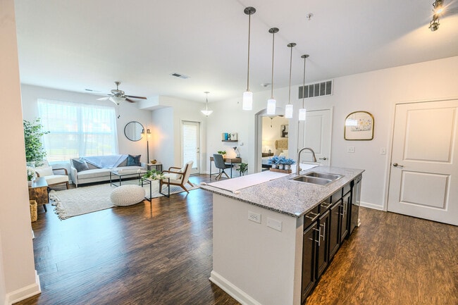 Planos de planta de concepto abierto - Watermark at Jordan Creek