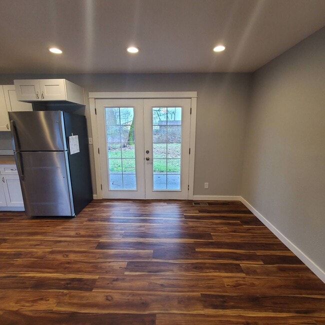 Photo - Pet Friendly Single level, 3 bed: 2 bath home with an open yard area and 2 car garage