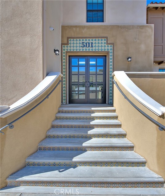 Photo - 501 W Foothill Blvd Unit 300