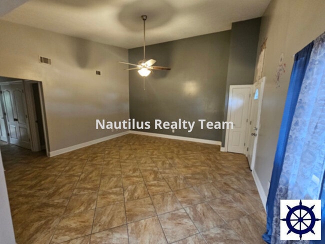 Photo - 116 Christie Ln