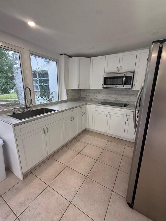 Photo - 318 SW 15th St Unit 1