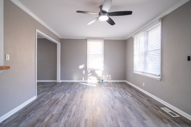 Photo - 2912 Glenwood Ave SE