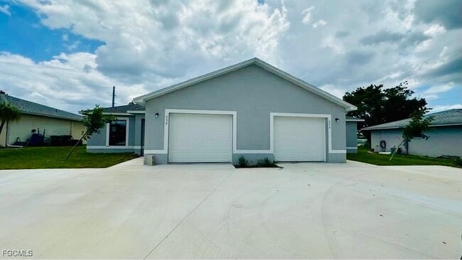 Photo - 608 SE 8th St