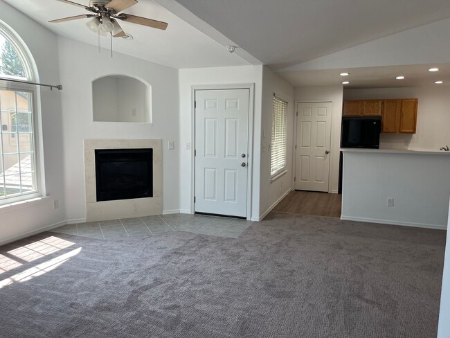 Photo - Move in Ready 1 bed- 1 Bath- Updated! 1 Car Attached Garage! Community Pool/Hot Tub and Gym