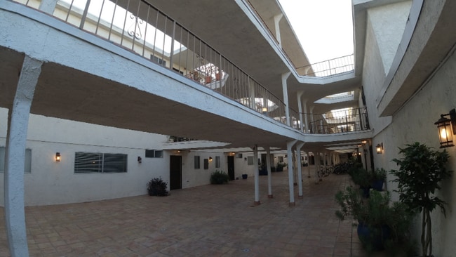 Photo - 3111 4th St Unidad 214