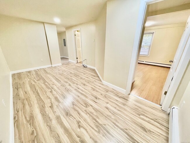 Photo - 92 W Main St Unit 4