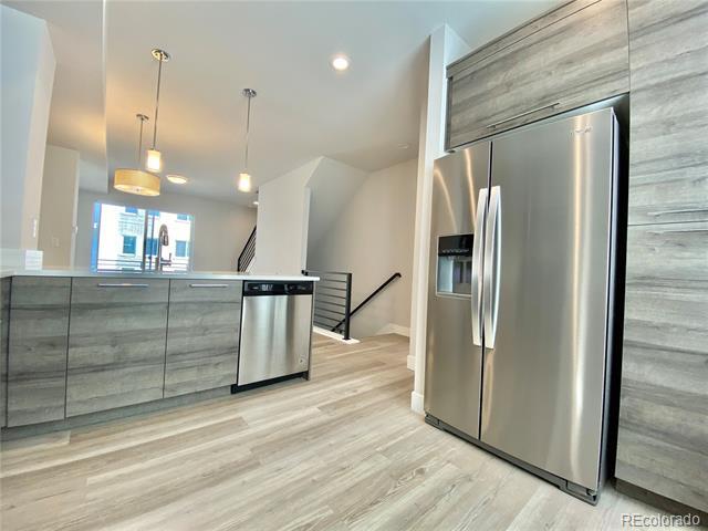 Photo - 1027 Chase St