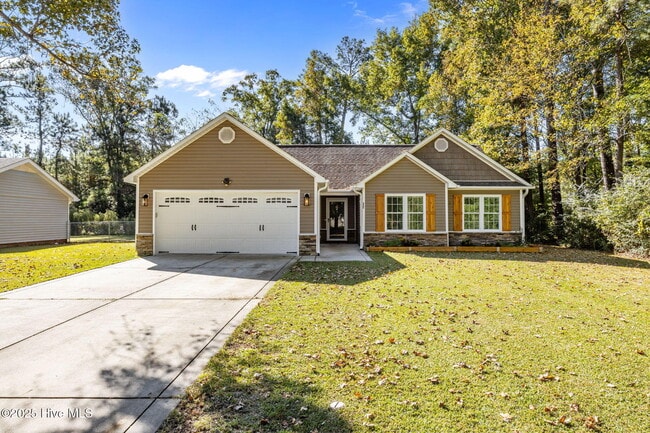 Photo - 335 Tall Pine Rd