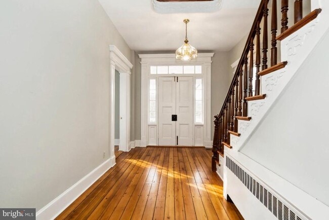 Photo - 15615 Falls Rd