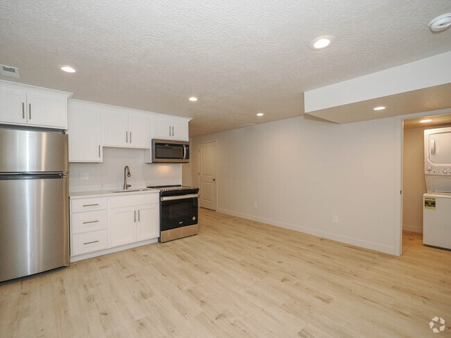 Building Photo - 2064 N Chianti St Rental