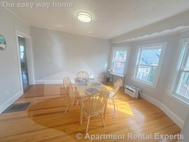 Photo - 251-253 Arlington St Unit #2 Unidad #2