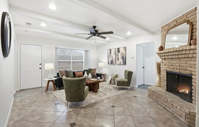 Photo - 4706 Esterbrook