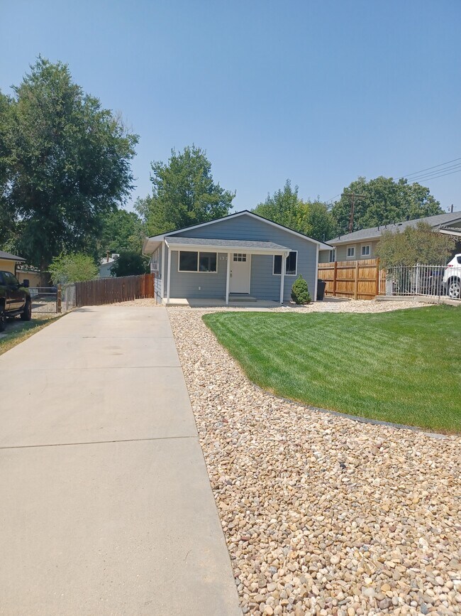 Photo - 137 Bowen St