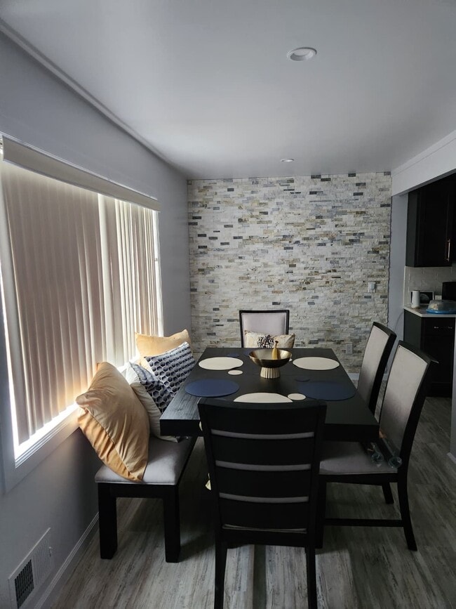 Photo - 18-20-20 Rivervale Rd