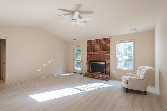104 Sleepy Hollow Ln