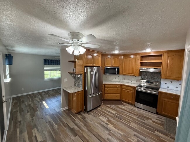 Photo - 10804 Hale Ave