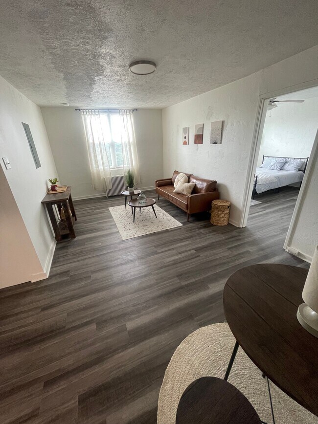 Photo - 3310 Brownsville Rd