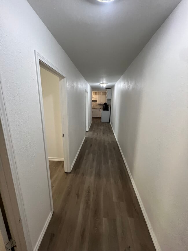 Photo - 718 N 18th St Apartments Unit 3