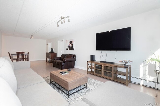 Photo - 4 Consulate Dr Unit 3D