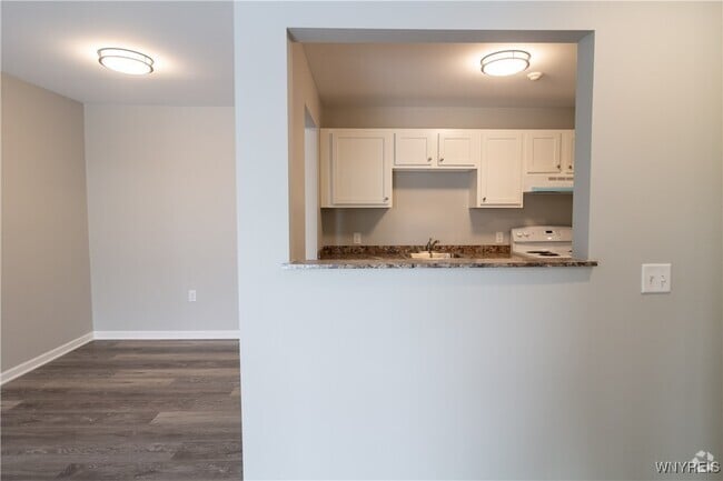Building Photo - 11 Robert Dr Rental