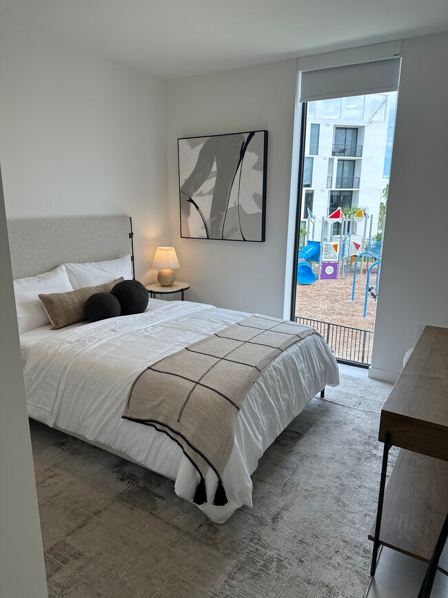 Photo - 20540 NW 17th Ave Unidad 2