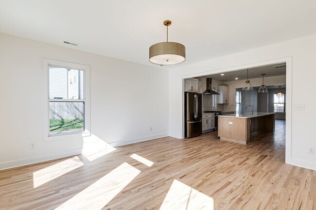 Photo - 2224 Perry St