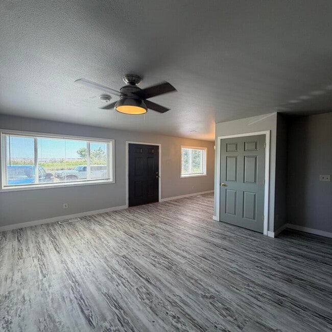Photo - 1147 Eldora Ln