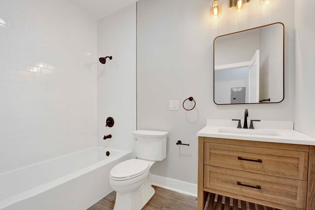 Photo - 1956 W 21st Pl