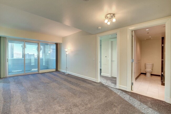 Sky 607-Stunning 2Bd/2Ba Residence - Sky 607-Stunning 2Bd/2Ba Residence Condo Unit 607