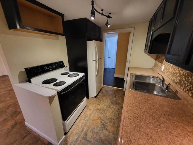 Photo - 3973 North Ave