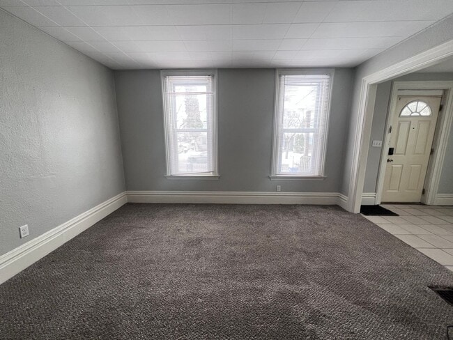 Photo - 1-Bedroom Unit Near Downtown Grand Rapids – On-Site Laundry!