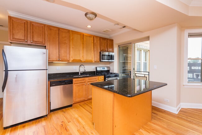 Photo - 3510 W Cortland St Unidad 4S