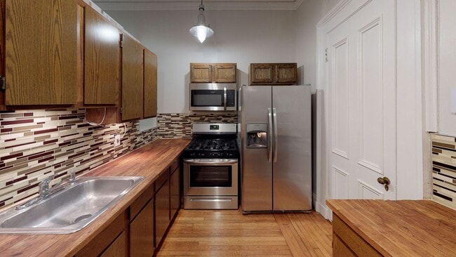 Building Photo - Gorgeous 3-Bedroom Apartment in Wooster Sq... Unit 1 (1F)