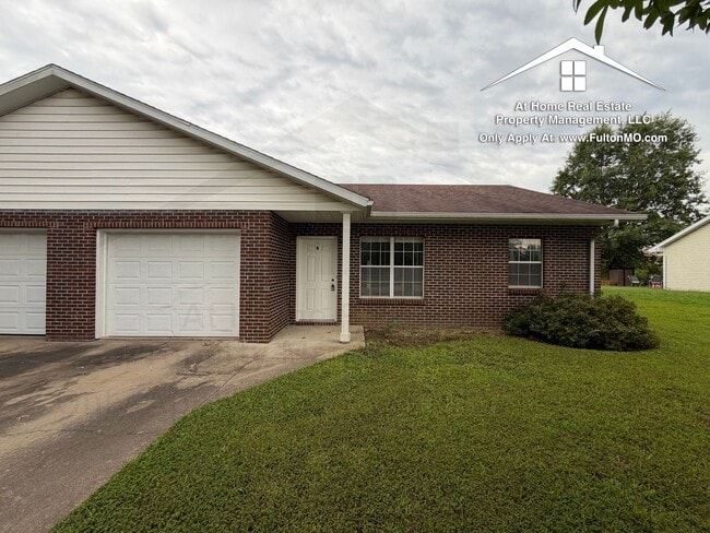 Building Photo - 617 Westview Dr Unit 617-B West View Street Duplex