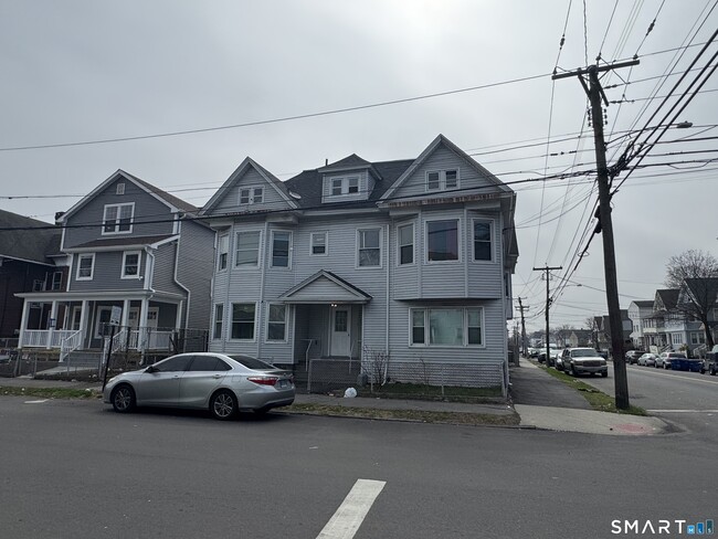 Building Photo - 631 Colorado Ave