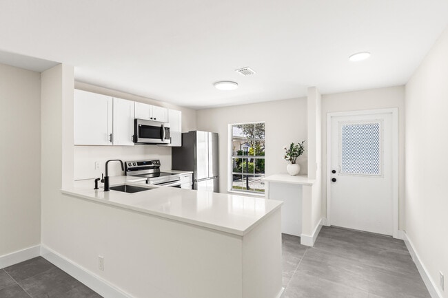 Photo - 551 Covered Bridge Blvd