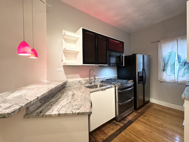 Photo - 124 Almy St Condo
