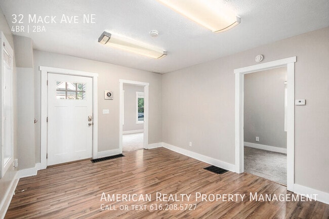 Photo - 32 Mack Ave NE
