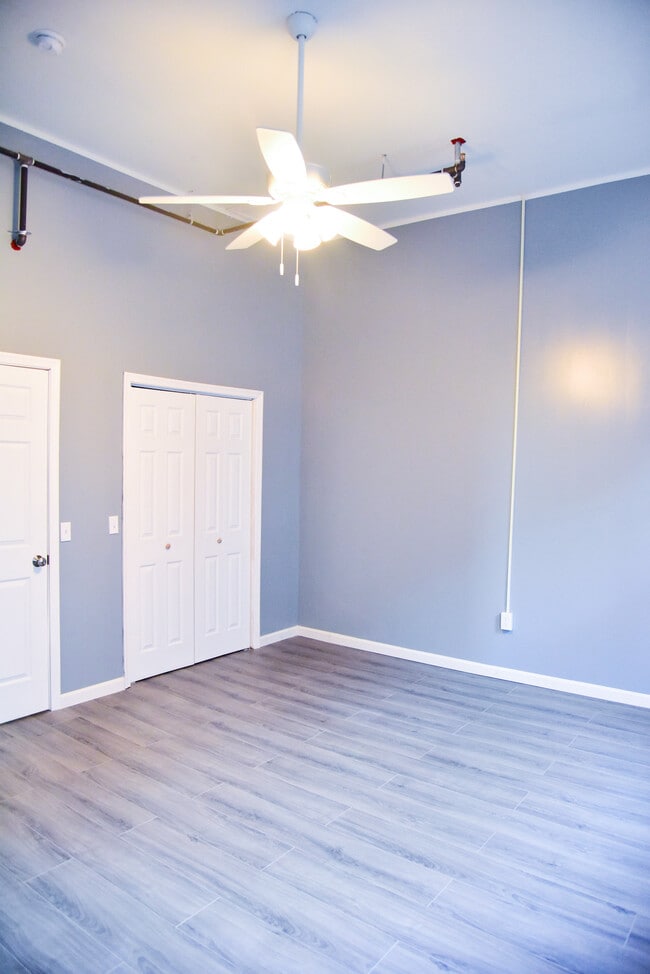 Photo - 19 S George St